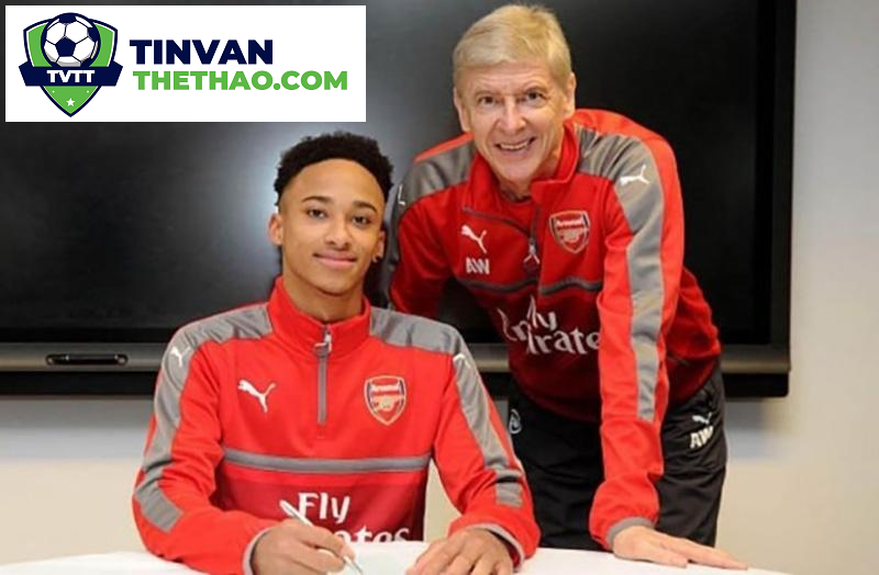 Arsenal Tăng Cường Lực Lượng Bằng Việc Nhanh Chóng Ký Hợp Đồng Với Công Nhân Mới Sau Khi Sa Thải