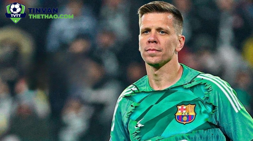 Szczesny không bỏ lỡ cơ hội khi thể hiện phong độ ổn định trong 2 trận gần nhất.