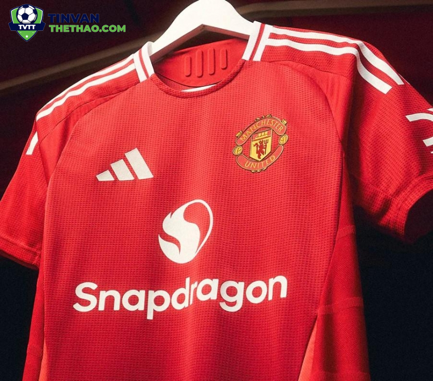 Snapdragon vẫn là nhà tài trợ chính của Manchester United.