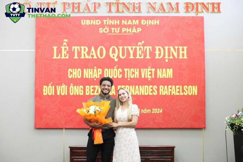 Marcele luôn bên cạnh đồng hành cùng Xuân Son (Ảnh: FB Xuân Son).