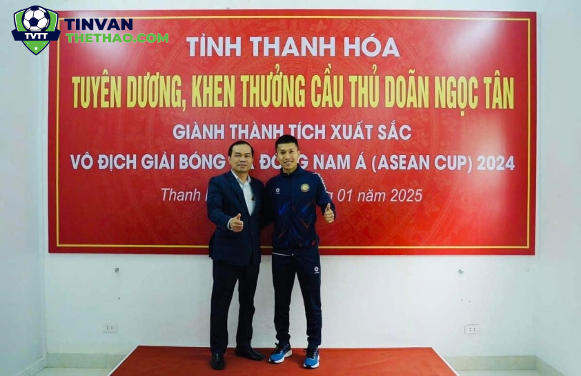 “Doãn Ngọc Tân Tỏa Sáng Trong Lần Đầu Tiên Đăng Quang AFF Cup”