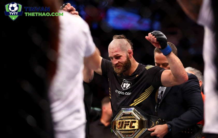 Jiri Prochazka từng là nhà vô địch hạng dưới nặng UFC sau chiến thắng trước Glover Teixeira tháng 6/2022 (Ảnh: Getty) Jiri Prochazka từng là nhà vô địch hạng dưới nặng UFC sau chiến thắng trước Glover Teixeira tháng 6/2022 (Ảnh: Getty)