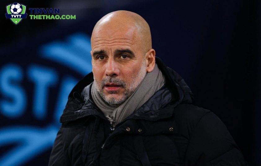 Pep Guardiola trải qua mùa giải khó khăn cùng Man City